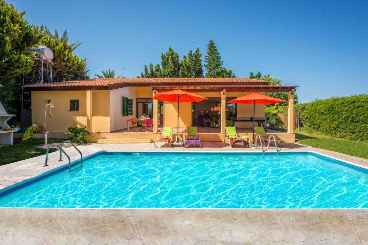 Villa Rosie by Villa Plus Polis Esterno foto