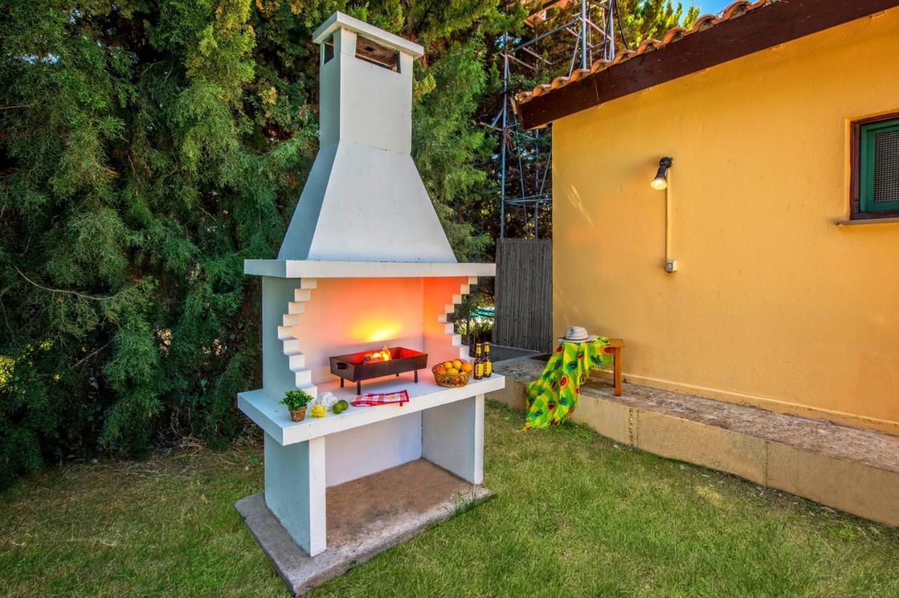 Villa Rosie by Villa Plus Polis Esterno foto