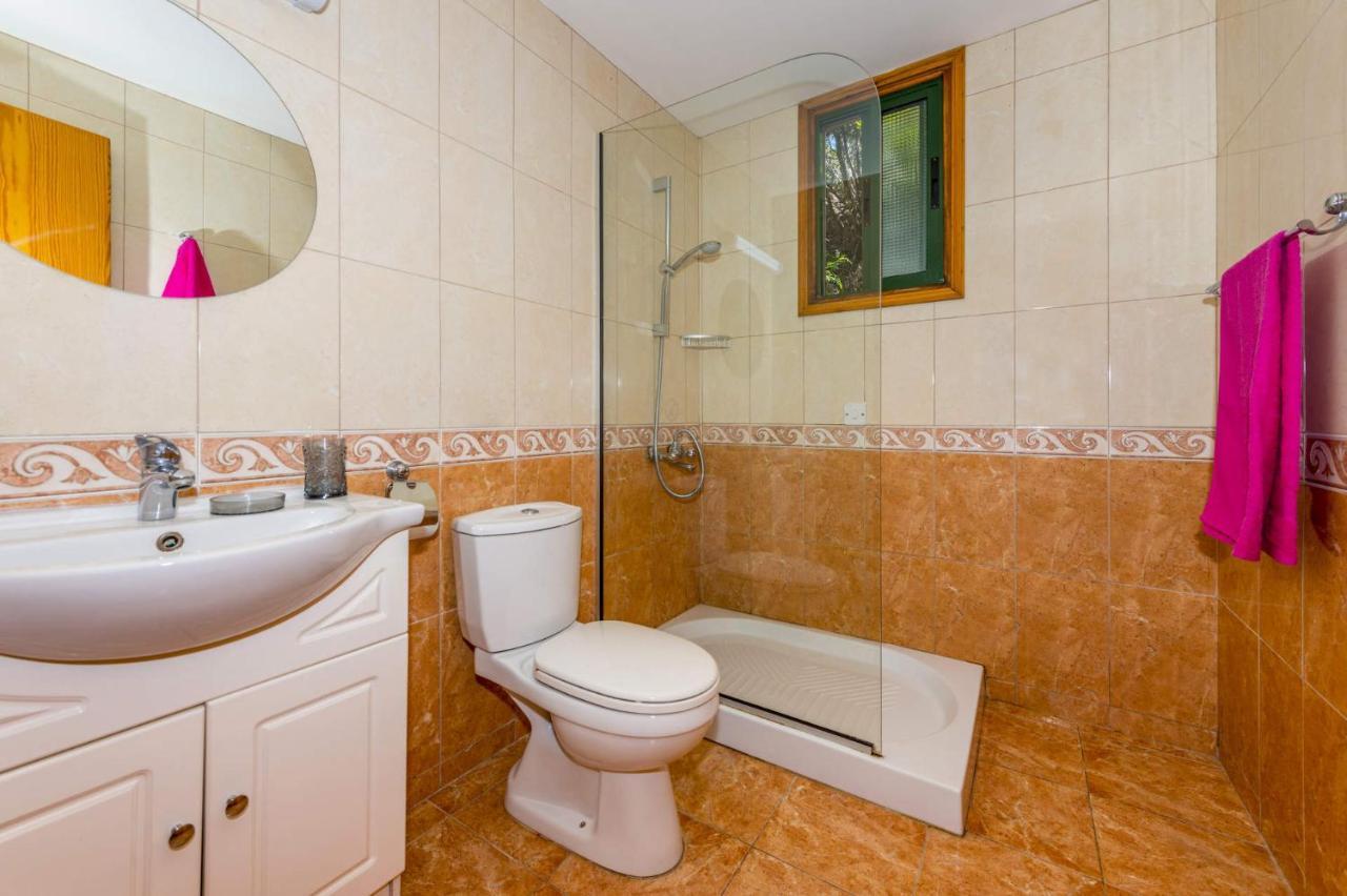 Villa Rosie by Villa Plus Polis Esterno foto