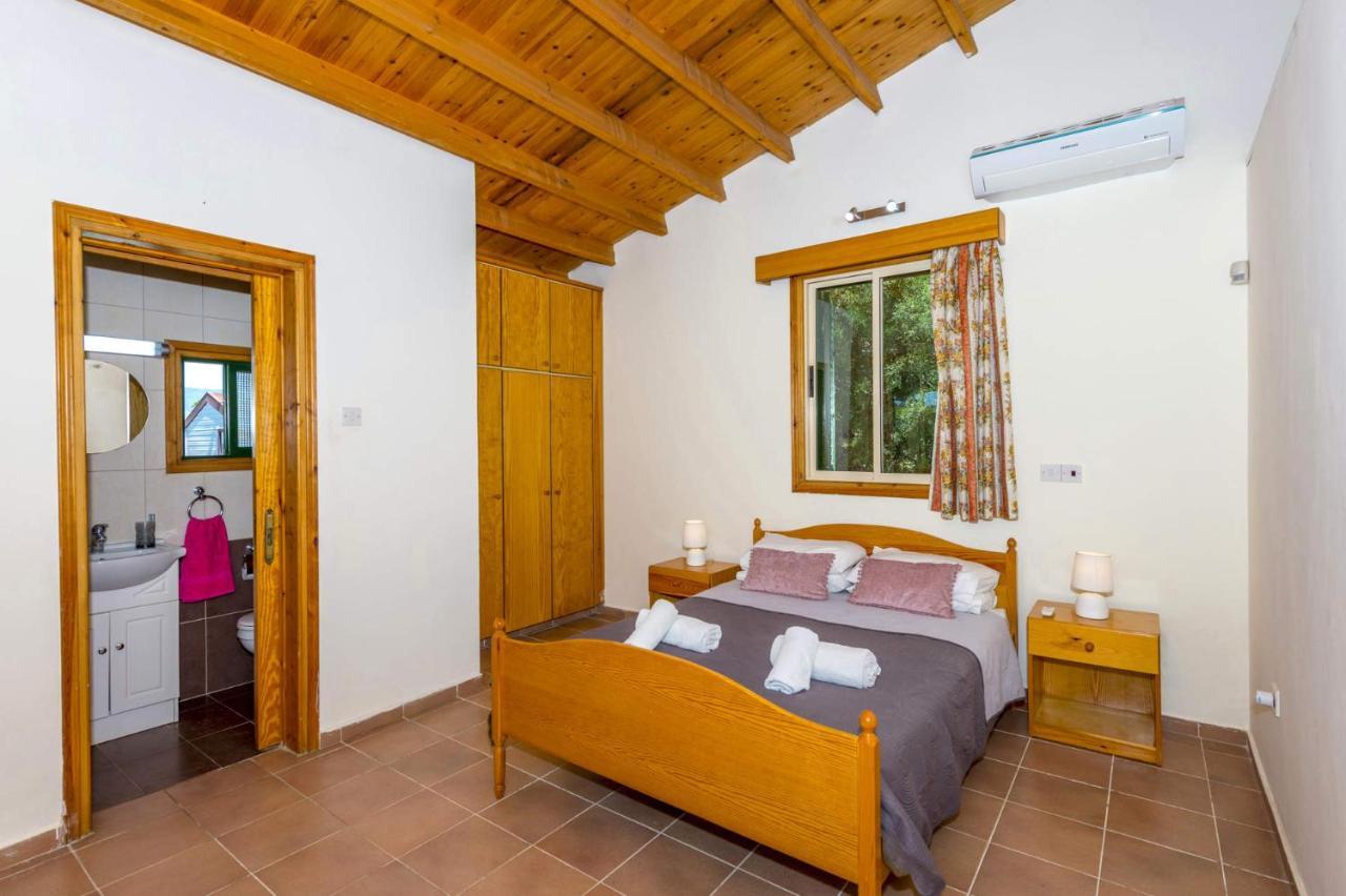 Villa Rosie by Villa Plus Polis Esterno foto