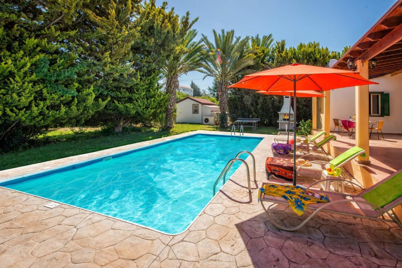 Villa Rosie by Villa Plus Polis Esterno foto